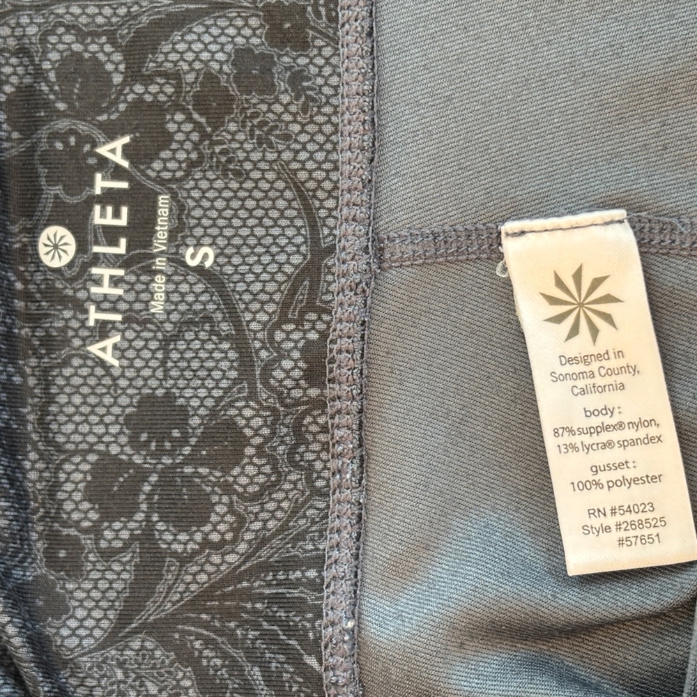 Athleta Floral Capri Leggings Women’s Small - Picture 4 of 9